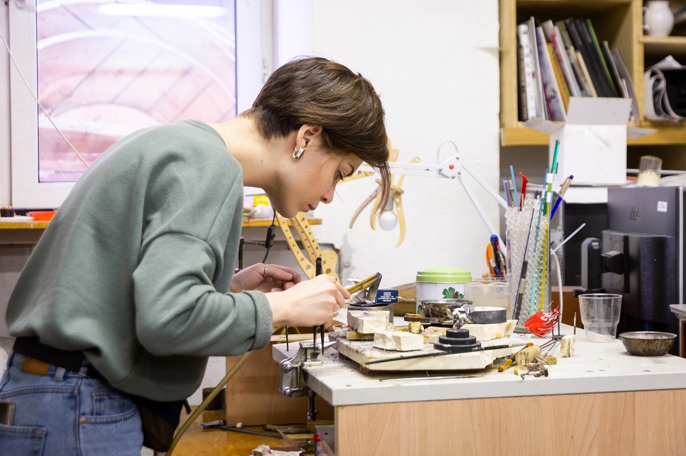 HSE Art and Design School Welcomes English-Speaking Students